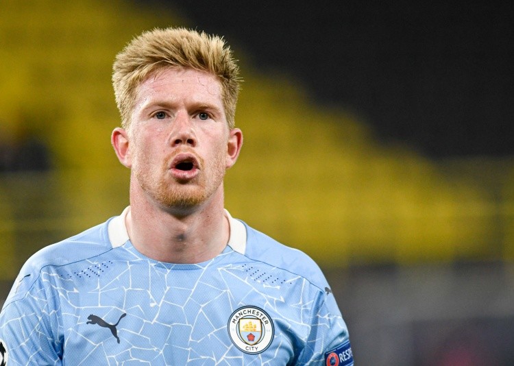 中超：武汉三镇2-0战胜上海申花（中超战报：武汉三镇2比0力克上海申花）