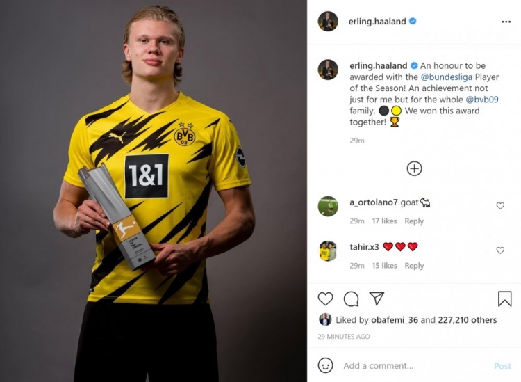 申花该拿公平竞赛奖！本赛季只得一张红牌 还是特谢拉碎碎念念（申花堪称公平竞赛典范：本季仅一红，唯一来自特谢拉的抱怨）