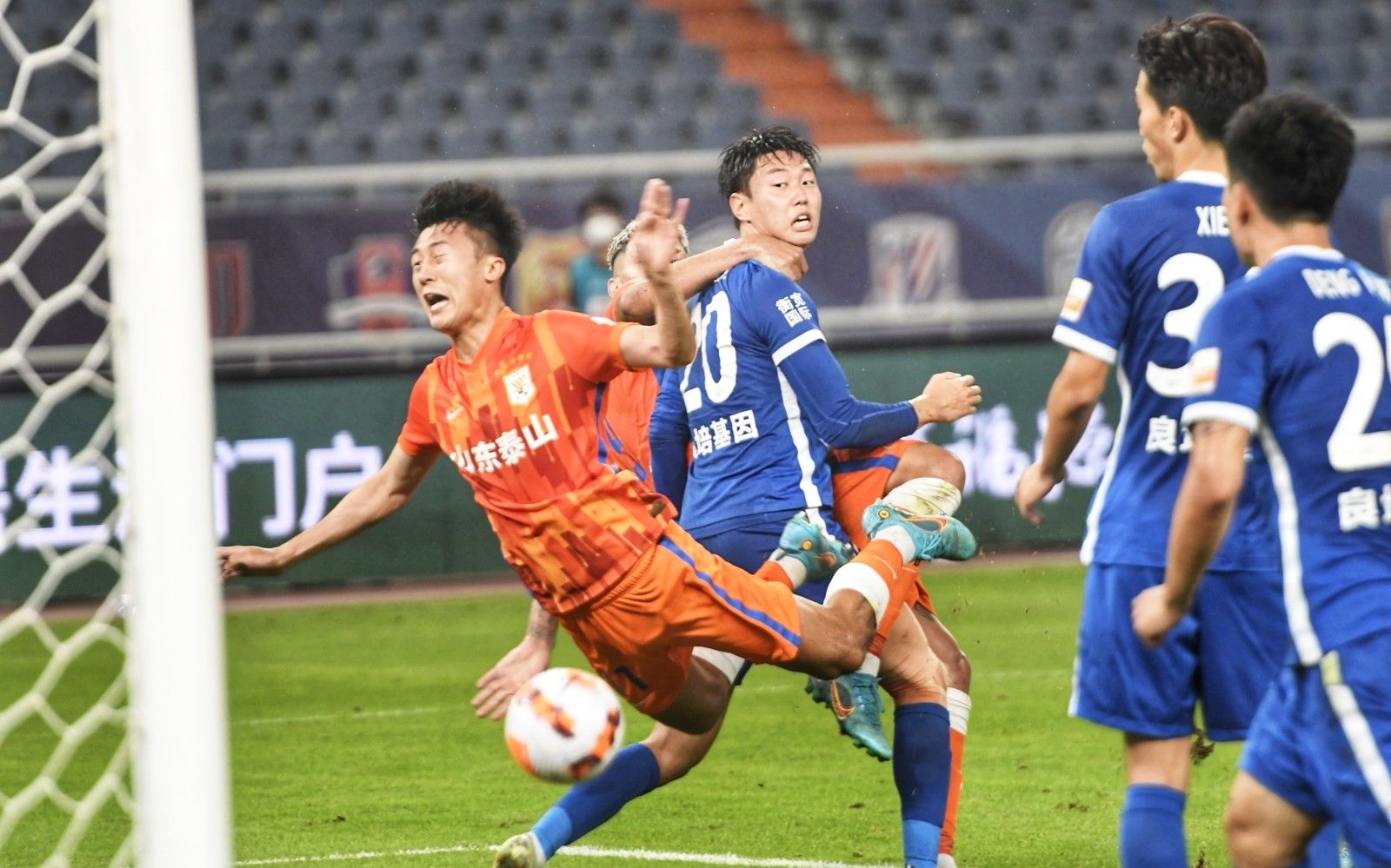 这后撤步跳投太无解（这记后撤步跳投简直不可阻挡）