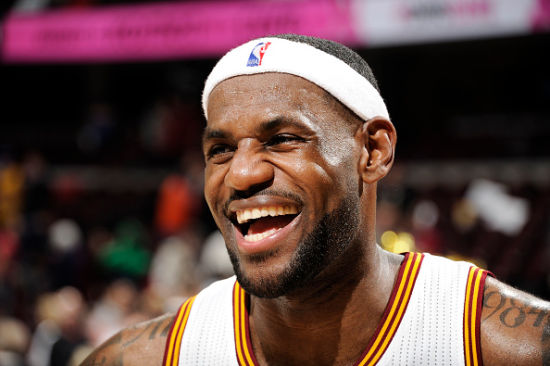 外线手感糟糕！鲍尔&米勒三分合计17投3中（外线低迷！鲍尔、米勒三分合计17投仅3中）