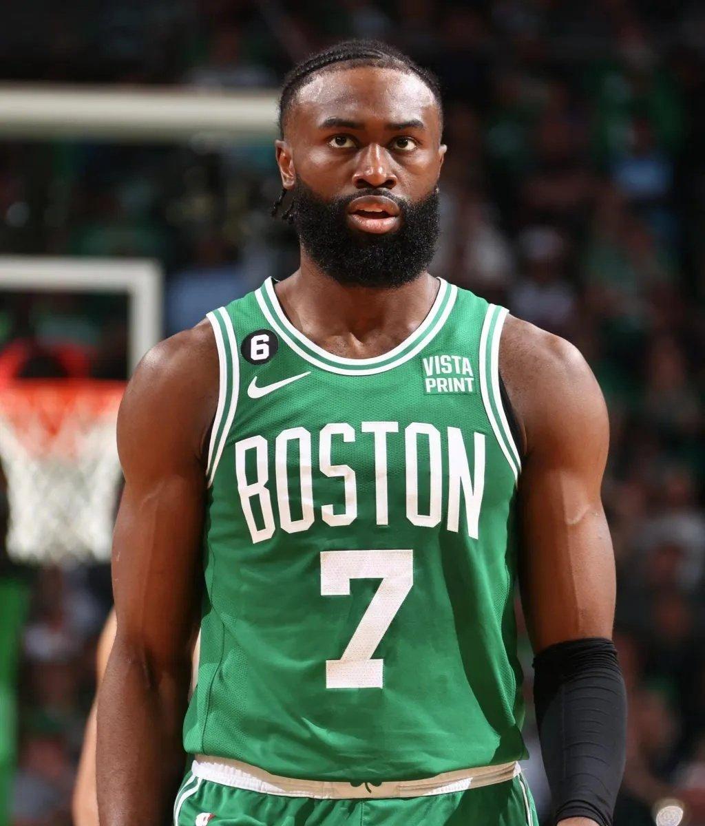 世体：巴萨与格伊已经有数周没有联系，拜仁和利物浦给的更多（世体：巴萨与格伊已多周未沟通，拜仁与利物浦条件更优）