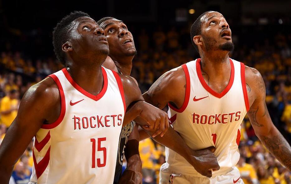 巴洛特利庆祝维埃拉离任：现在可以专注于热爱热那亚的人了（巴洛特利为维埃拉下课叫好：现在可把重心放在真正热爱热那亚的人）