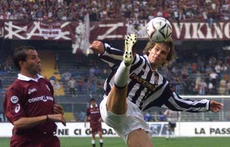 东体：明年3月份国足可能与打进世界杯正赛的亚洲球队热身（东体：国足或将于明年3月与晋级世界杯正赛的亚洲球队热身）