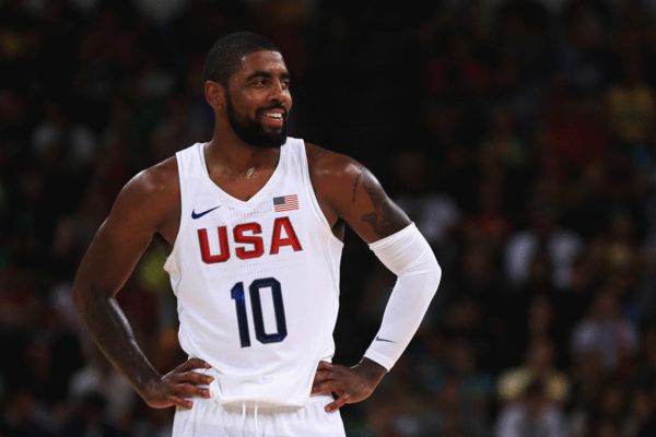 斯帕莱蒂：对球队整体表现很满意；DV9带伤出战表现出了责任感（斯帕莱蒂满意全队发挥，赞DV9带伤上阵尽显担当）