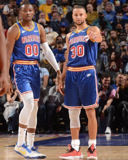 篮球篮网新援表现稳定（篮网新援发挥稳健）