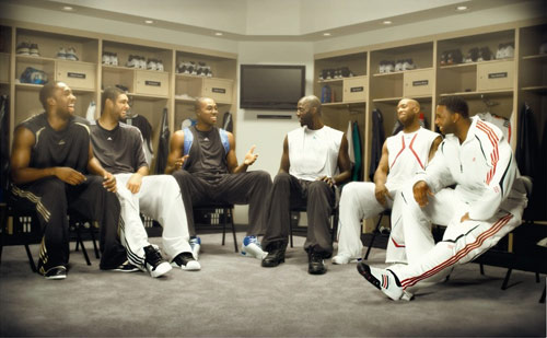 FC26美丽足球：维蒂尼亚、德容领衔，金外脚背夸雷斯马在列（FC26美丽足球盘点：维蒂尼亚、德容领衔，外脚背大师夸雷斯马入选）