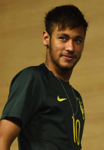 德容恩谈赢切尔西：他们是世俱杯冠军，但我们清楚该如何去踢（德容恩谈胜切尔西：对手虽是世俱杯冠军，我们清楚怎么踢）