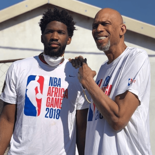 贺希宁：新帅凯利的篮球理念很先进，今晚战青岛先要做好防守（贺希宁：新帅凯利理念前沿，今晚迎战青岛防守为先）