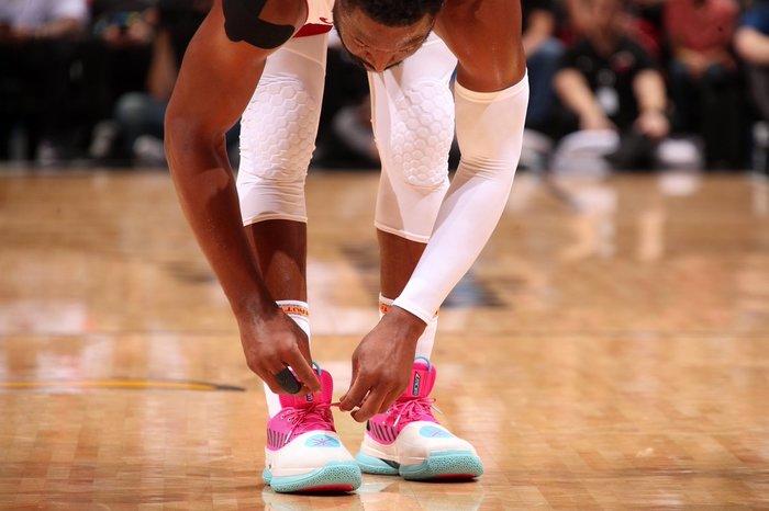 尤文跟队：卡瓦尔的肌肉伤势比预期严重，目前仍未恢复合练（尤文随队记者：卡瓦尔肌肉伤情超预期，仍未恢复合练）