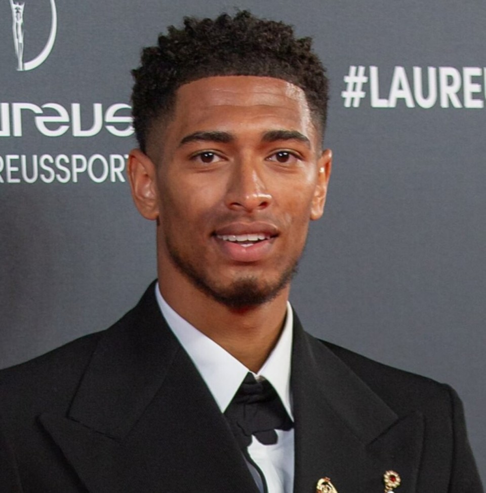 恩里克：法甲和其它联赛一样竞争激烈，球员状态起伏很正常（恩里克：法甲与其他联赛同样激烈，球员状态波动属常态）