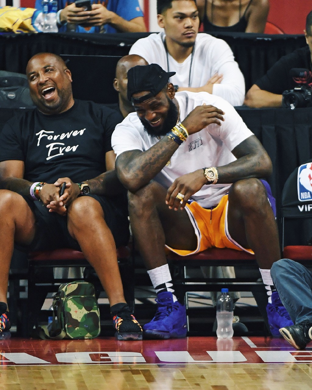 足球欧冠最新伤病名单公布，多队受影响（欧冠伤情更新出炉，多支球队阵容受波及）