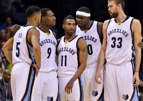 独木难支！约基奇包办掘金最后15分，空砍44+13+7（难救主！约基奇连取掘金最后15分，44+13+7仍未能取胜）