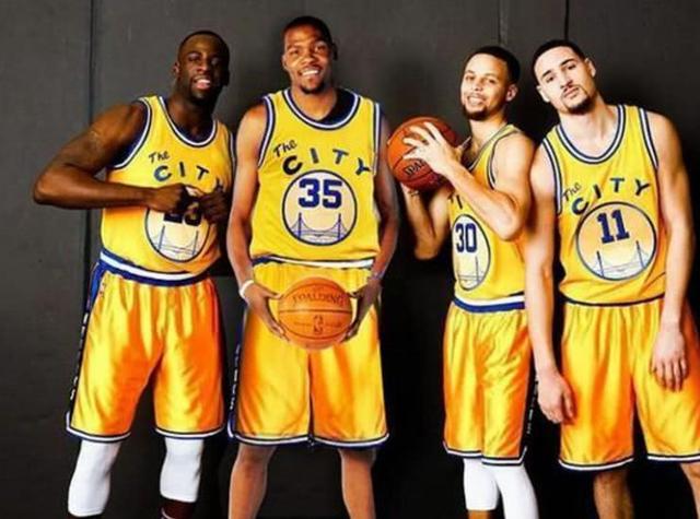 复出首节状态不佳！浓眉登场7分钟3中0得到0分（复出首节低迷，浓眉7分钟3投不中交出0分）