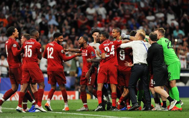 队记：湖人可交易选秀权有限，各队对湖人近年的新秀缺乏兴趣（随队记者：湖人可出手的选秀权不多，各队对其近年新秀普遍不感兴趣）