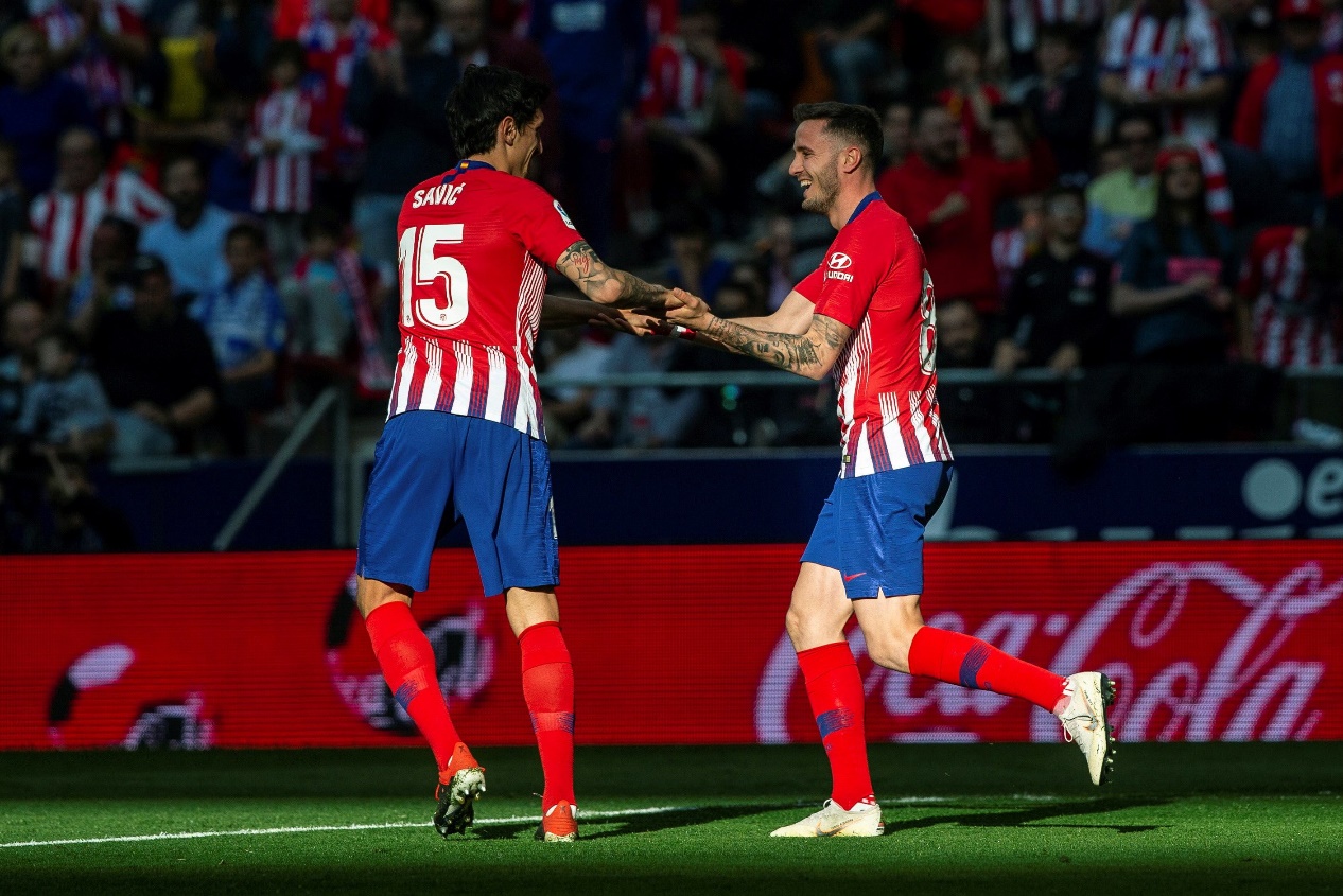 阿斯：利物浦拜仁领跑格伊争夺战，皇马因其高薪高签字费退出（格伊争夺战：利物浦、拜仁领跑，皇马因高薪与签字费退出）