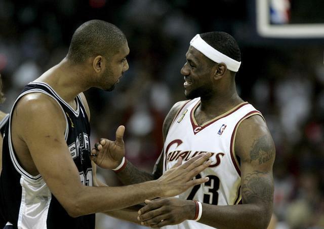 北青：36岁吴曦与上海申花续约1年，将随球队海外拉练（北青：36岁吴曦与申花续约一年 将随队赴海外拉练）