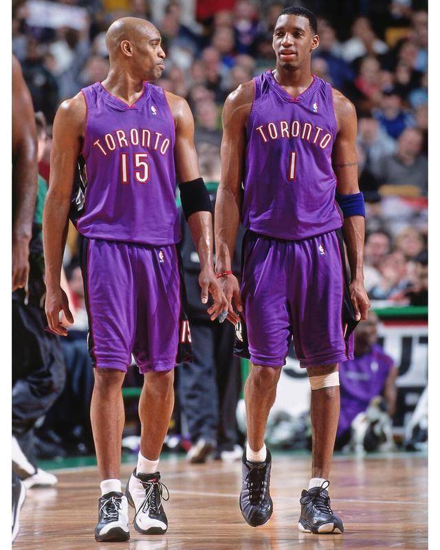 近20场场均20+5+3！美记：黄蜂该围绕克尼佩尔重建（近20战场均20分5板3助，美媒：黄蜂重建应以克尼佩尔为核心）